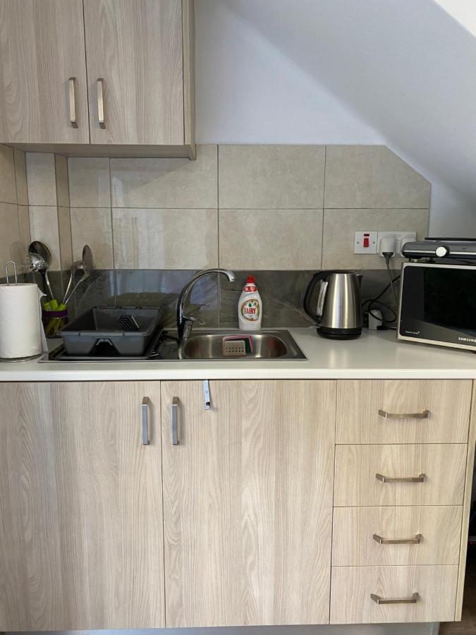 Modern City Center Appartment Saripolou Limassol Eksteriør billede